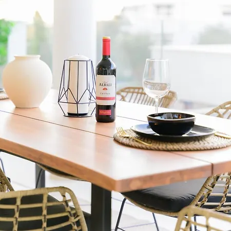 Apartment Beautiful West Facing 2-bedroom In The Prestigous Higueron West *